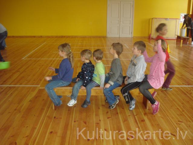 Deju grupa "Avotiņi"